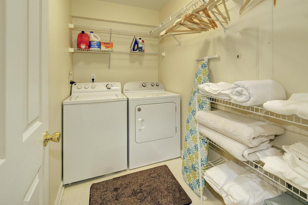 Lux Townhouse, Walk To All, Sleeps 6 Adults ルイスビル エクステリア 写真